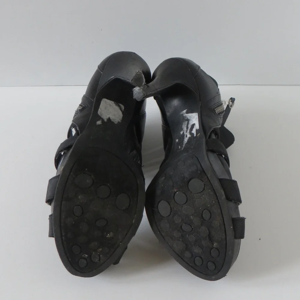 Carlos Santana Black Bandage Caged Peeptoe Sandals, Size 7.5 🔴CLEARANCE🔴